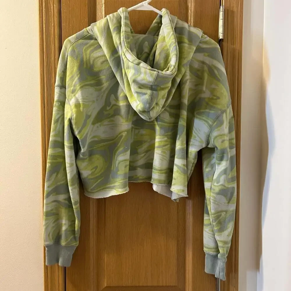 Wild Fable Green Swirl Print Cropped Hoodie - Picture 2 of 2